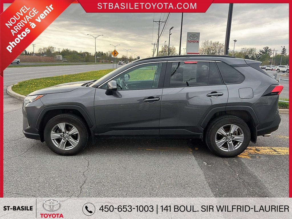 Toyota RAV4 XLE AWD TOIT SIEGES ET VOLANT CHAUFFANT CAMERA 2022 à Saint-Basile-Le-Grand, Québec - 2 - w1024h768px