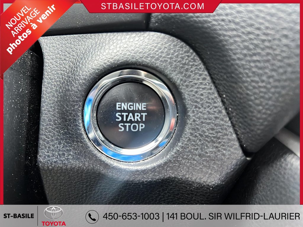 Toyota RAV4 XLE AWD TOIT SIEGES ET VOLANT CHAUFFANT CAMERA 2022 à Saint-Basile-Le-Grand, Québec - 19 - w1024h768px