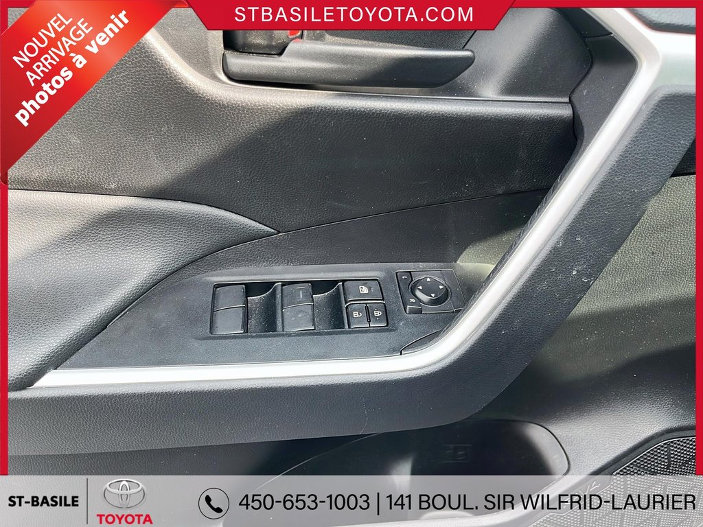 Toyota RAV4 LE AWD  SIEGES CHAUFFANT BLUETOOTH 2022 à Saint-Basile-Le-Grand, Québec - 12 - w1024h768px