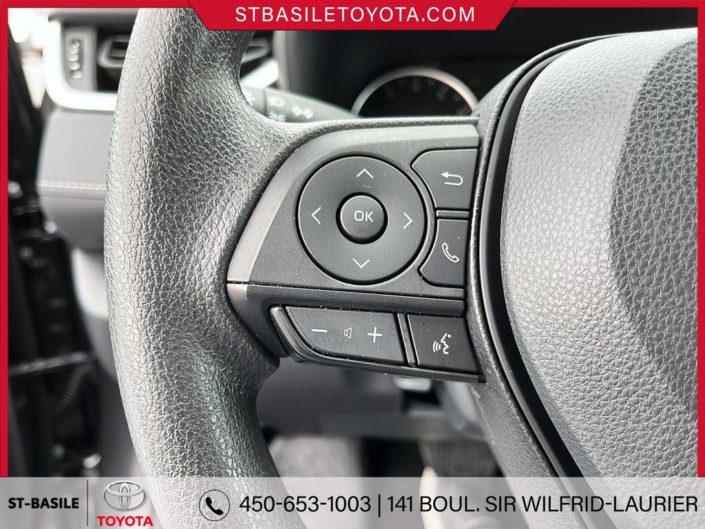 2022 Toyota RAV4 LE AWD  SIEGES CHAUFFANT BLUETOOTH in Saint-Basile-Le-Grand, Quebec - 18 - w1024h768px