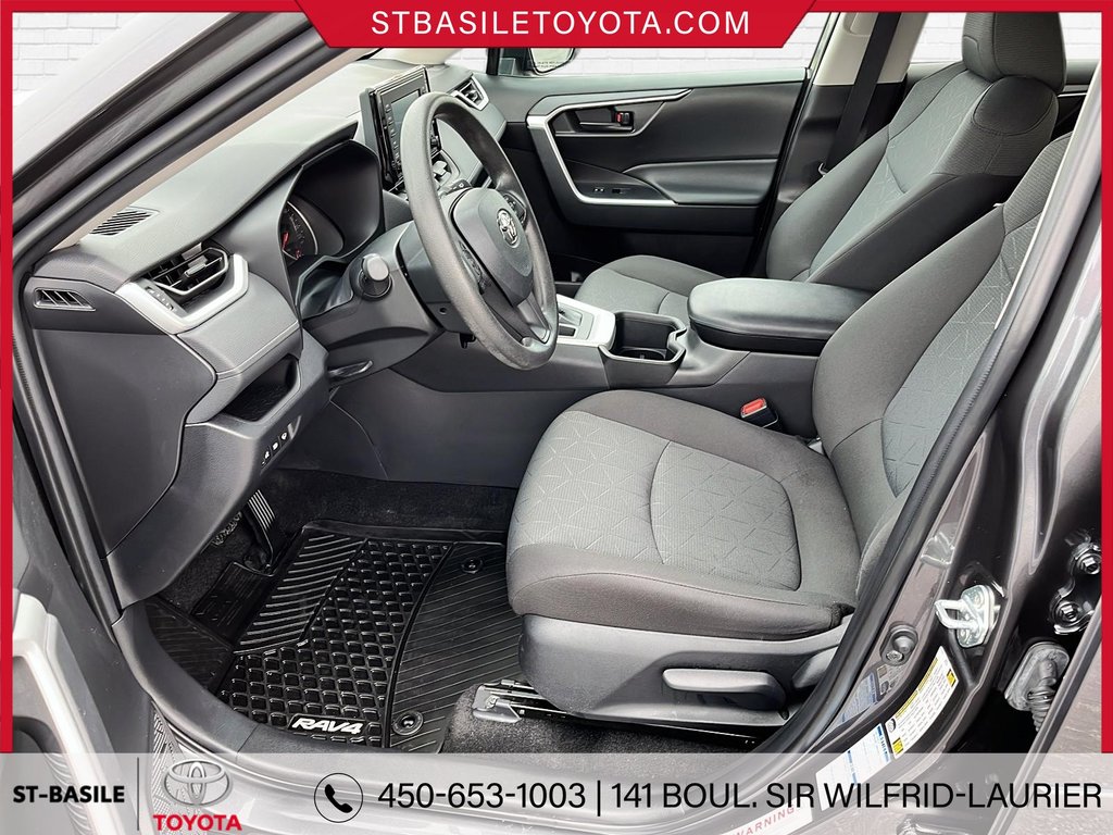 2022 Toyota RAV4 LE AWD  SIEGES CHAUFFANT BLUETOOTH in Saint-Basile-Le-Grand, Quebec - 14 - w1024h768px