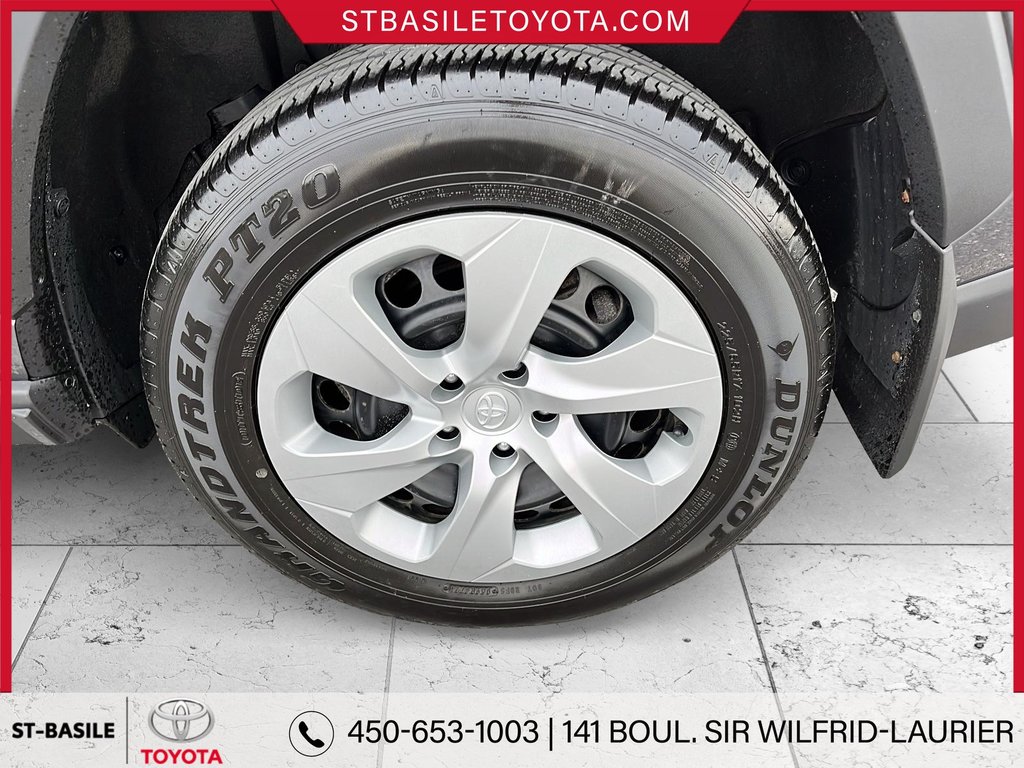 2022 Toyota RAV4 LE AWD  SIEGES CHAUFFANT BLUETOOTH in Saint-Basile-Le-Grand, Quebec - 12 - w1024h768px