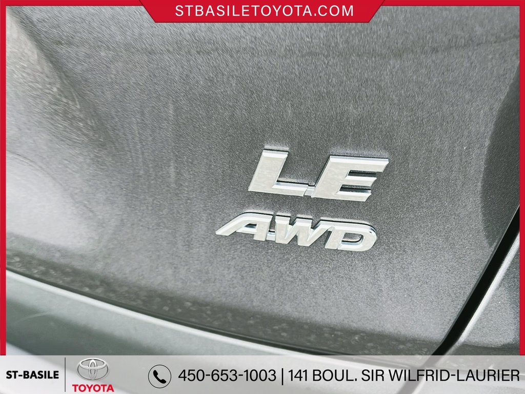 2022 Toyota RAV4 LE AWD  SIEGES CHAUFFANT BLUETOOTH in Saint-Basile-Le-Grand, Quebec - 8 - w1024h768px