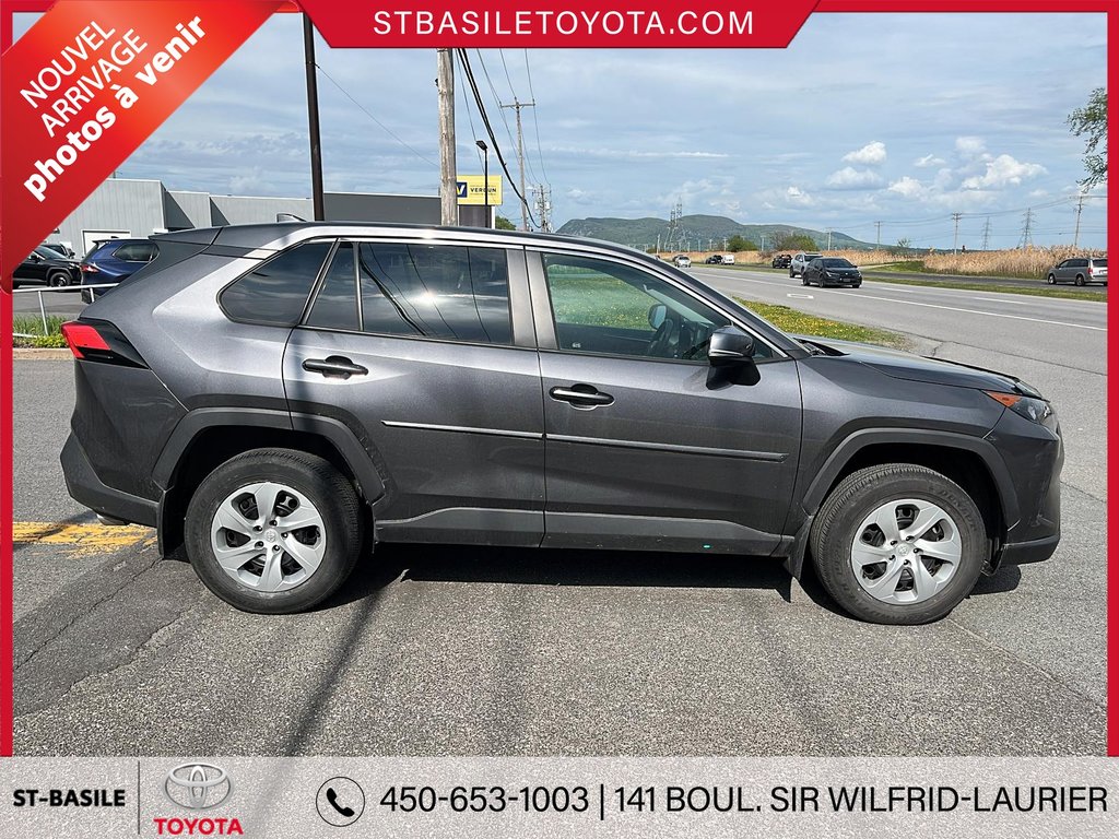 Toyota RAV4 LE AWD  SIEGES CHAUFFANT BLUETOOTH 2022 à Saint-Basile-Le-Grand, Québec - 4 - w1024h768px