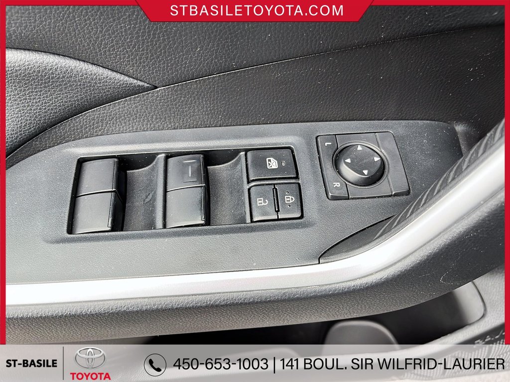 Toyota RAV4 LE FWD SIEGES CHAUFFANT BLUETOOTH 2022 à Saint-Basile-Le-Grand, Québec - 17 - w1024h768px