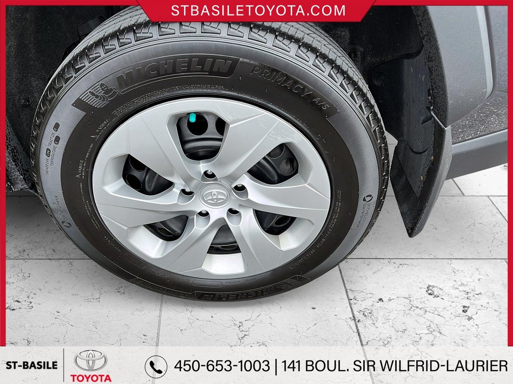 Toyota RAV4 LE FWD SIEGES CHAUFFANT BLUETOOTH 2022 à Saint-Basile-Le-Grand, Québec - 12 - w1024h768px
