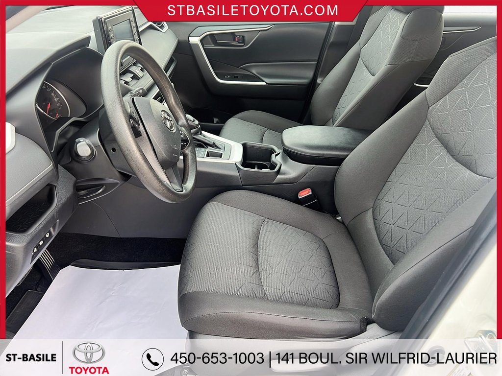 Toyota RAV4 LE AWD SIÈGES CHAUFFANT BLUETOOTH 2022 à Saint-Basile-Le-Grand, Québec - 12 - w1024h768px