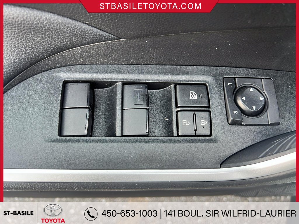 Toyota RAV4 LE AWD SIÈGES CHAUFFANT BLUETOOTH 2022 à Saint-Basile-Le-Grand, Québec - 17 - w1024h768px