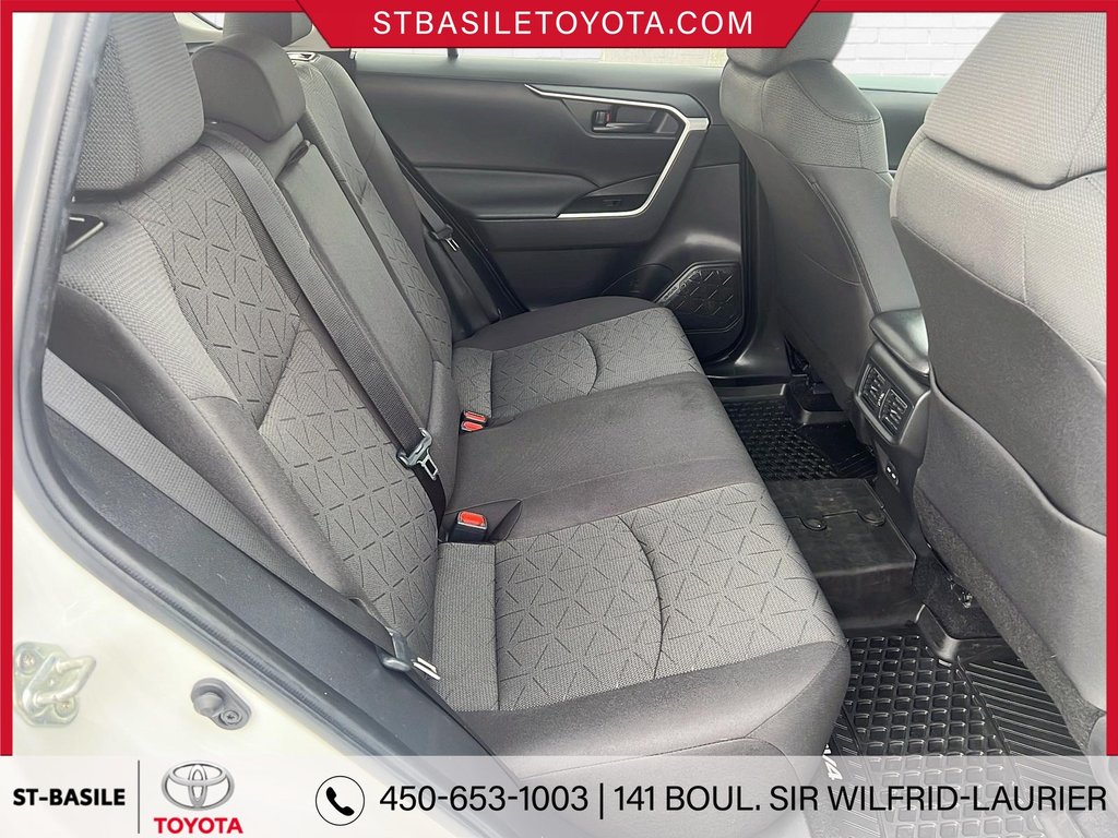 Toyota RAV4 LE AWD SIÈGES CHAUFFANT BLUETOOTH 2022 à Saint-Basile-Le-Grand, Québec - 14 - w1024h768px