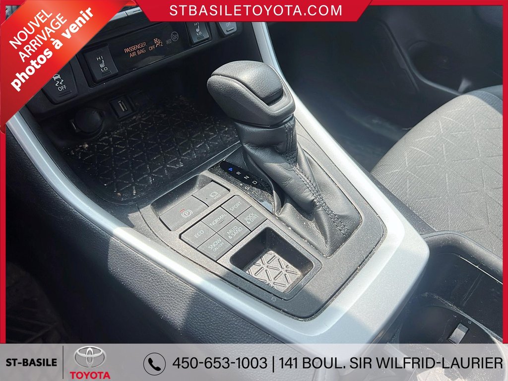 2022 Toyota RAV4 LE AWD SIÈGES CHAUFFANT BLUETOOTH in Saint-Basile-Le-Grand, Quebec - 16 - w1024h768px
