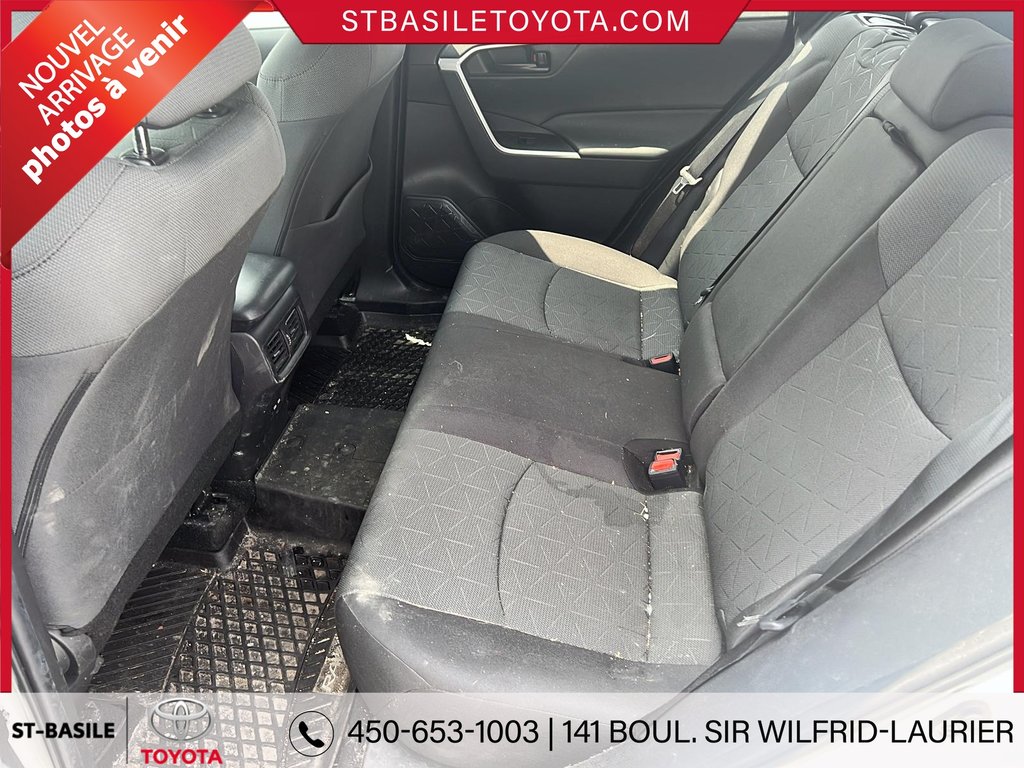 2022 Toyota RAV4 LE AWD SIÈGES CHAUFFANT BLUETOOTH in Saint-Basile-Le-Grand, Quebec - 8 - w1024h768px