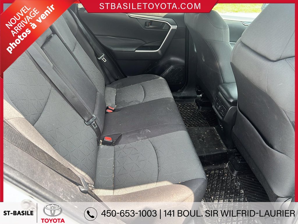 2022 Toyota RAV4 LE AWD SIÈGES CHAUFFANT BLUETOOTH in Saint-Basile-Le-Grand, Quebec - 9 - w1024h768px