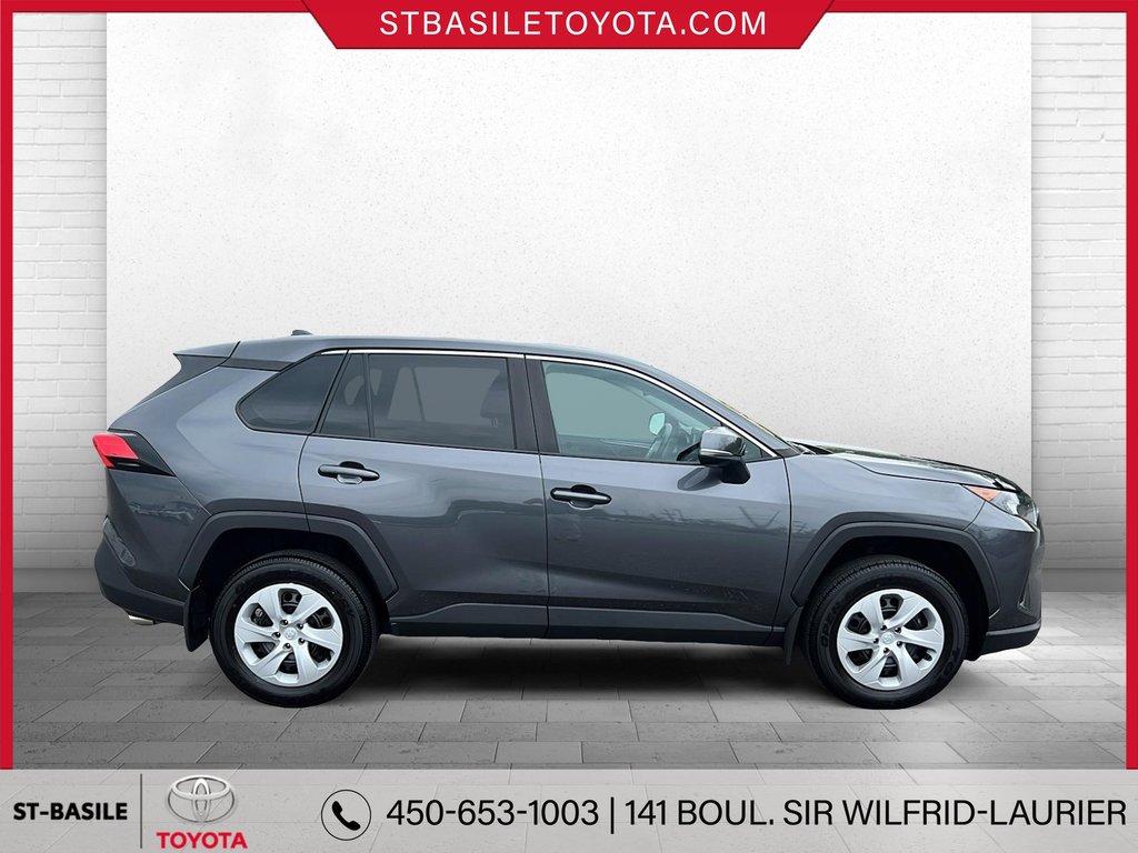 Toyota RAV4 LE FWD SIEGES CHAUFFANTS CAMERA RECUL BLUETOOTH 2022 à Saint-Basile-Le-Grand, Québec - 3 - w1024h768px