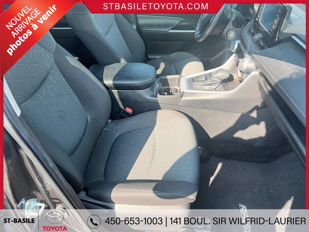 2022 Toyota RAV4 LE FWD SIEGES CHAUFFANTS CAMERA RECUL BLUETOOTH in Saint-Basile-Le-Grand, Quebec - 10 - w1024h768px