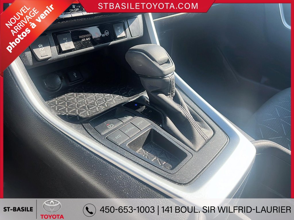 2022 Toyota RAV4 LE FWD SIEGES CHAUFFANTS CAMERA RECUL BLUETOOTH in Saint-Basile-Le-Grand, Quebec - 16 - w1024h768px