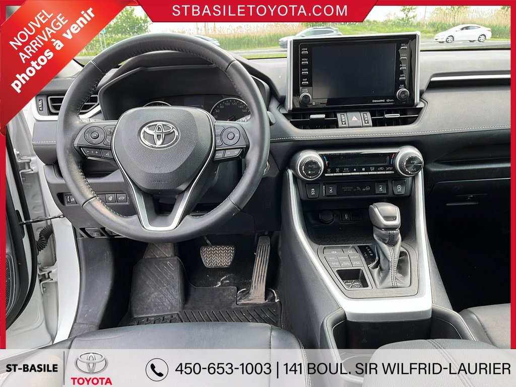 Toyota RAV4 XLE PREMIUM AWD CUIR TOIT VOLANT/SIÈGES CHAUFFANT 2022 à Saint-Basile-Le-Grand, Québec - 17 - w1024h768px