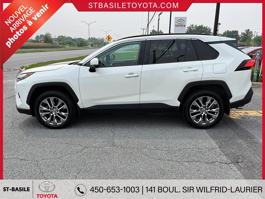 Toyota RAV4 XLE PREMIUM AWD CUIR TOIT VOLANT/SIÈGES CHAUFFANT 2022 à Saint-Basile-Le-Grand, Québec - 10 - w1024h768px