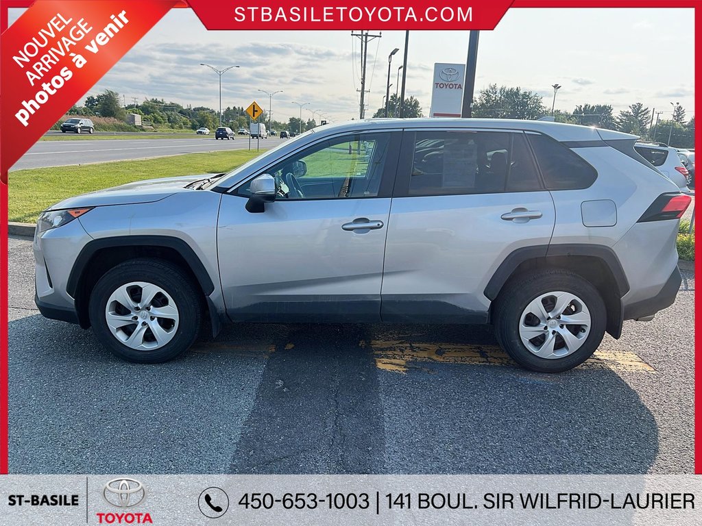 Toyota RAV4 LE FWD SIÈGES CHAUFFANT BLUETOOTH 2022 à Saint-Basile-Le-Grand, Québec - 2 - w1024h768px