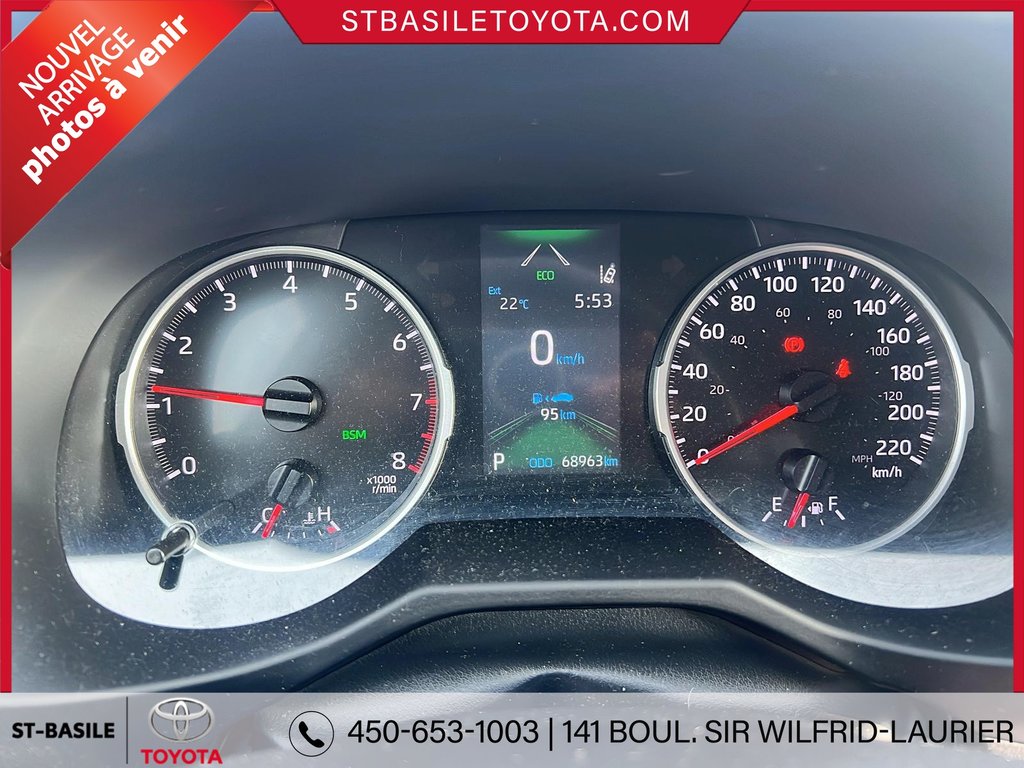 Toyota RAV4 LE FWD SIÈGES CHAUFFANT BLUETOOTH 2022 à Saint-Basile-Le-Grand, Québec - 14 - w1024h768px