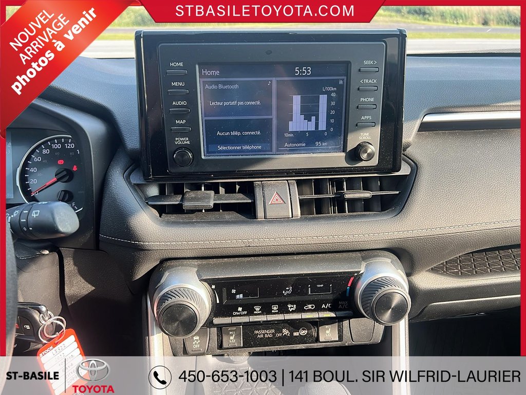 Toyota RAV4 LE FWD SIÈGES CHAUFFANT BLUETOOTH 2022 à Saint-Basile-Le-Grand, Québec - 15 - w1024h768px