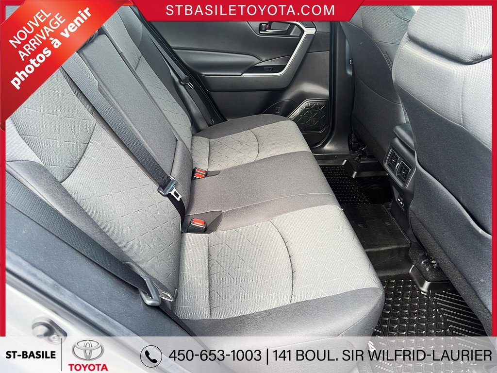 Toyota RAV4 LE AWD SIÈGES CHAUFFANT BLUETOOTH 2022 à Saint-Basile-Le-Grand, Québec - 9 - w1024h768px