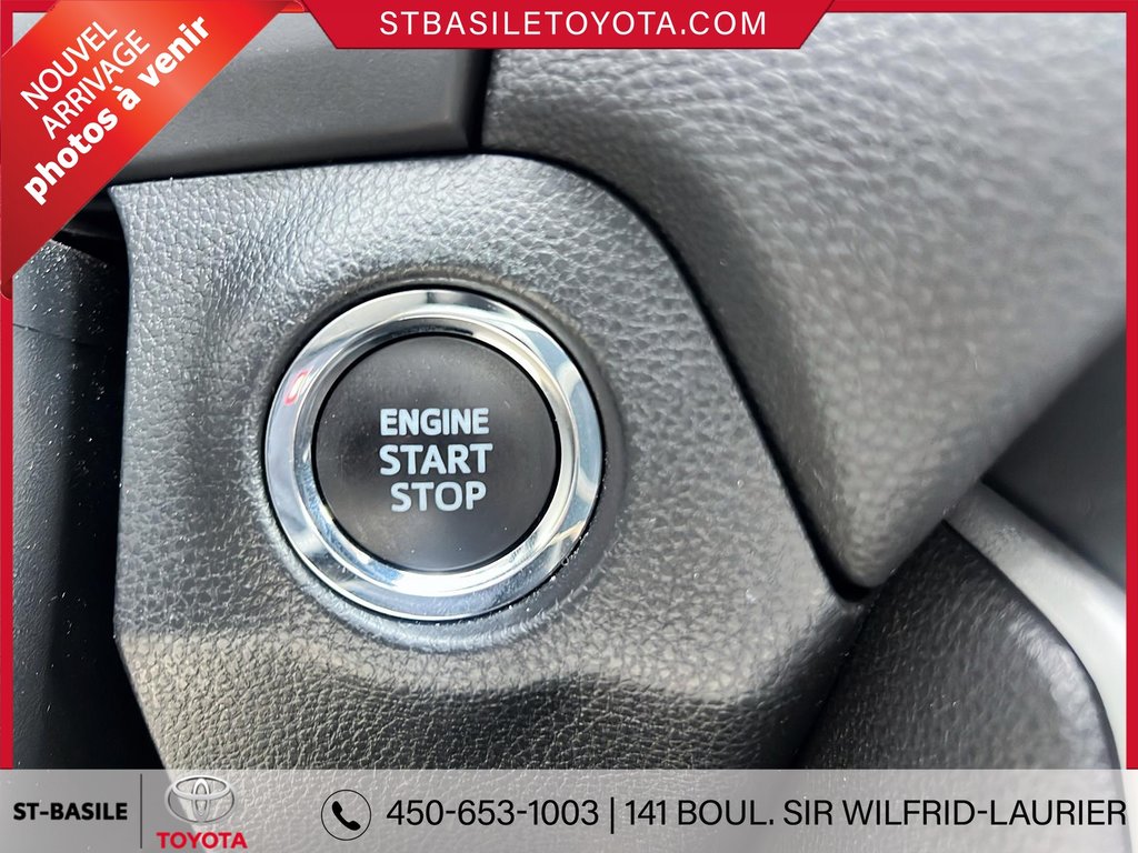 Toyota RAV4 XLE AWD SIÈGES CHAUFFANT TOIT OUVRANT BLUETOOTH 2022 à Saint-Basile-Le-Grand, Québec - 18 - w1024h768px