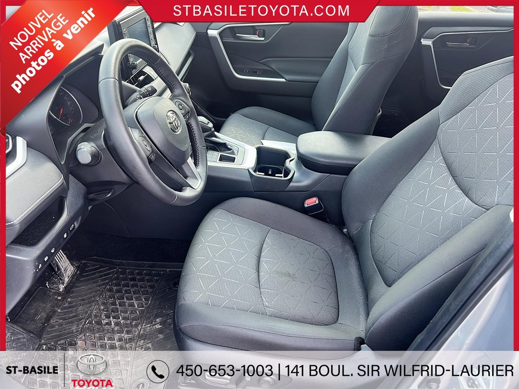 Toyota RAV4 XLE AWD SIÈGES CHAUFFANT TOIT OUVRANT BLUETOOTH 2022 à Saint-Basile-Le-Grand, Québec - 7 - w1024h768px