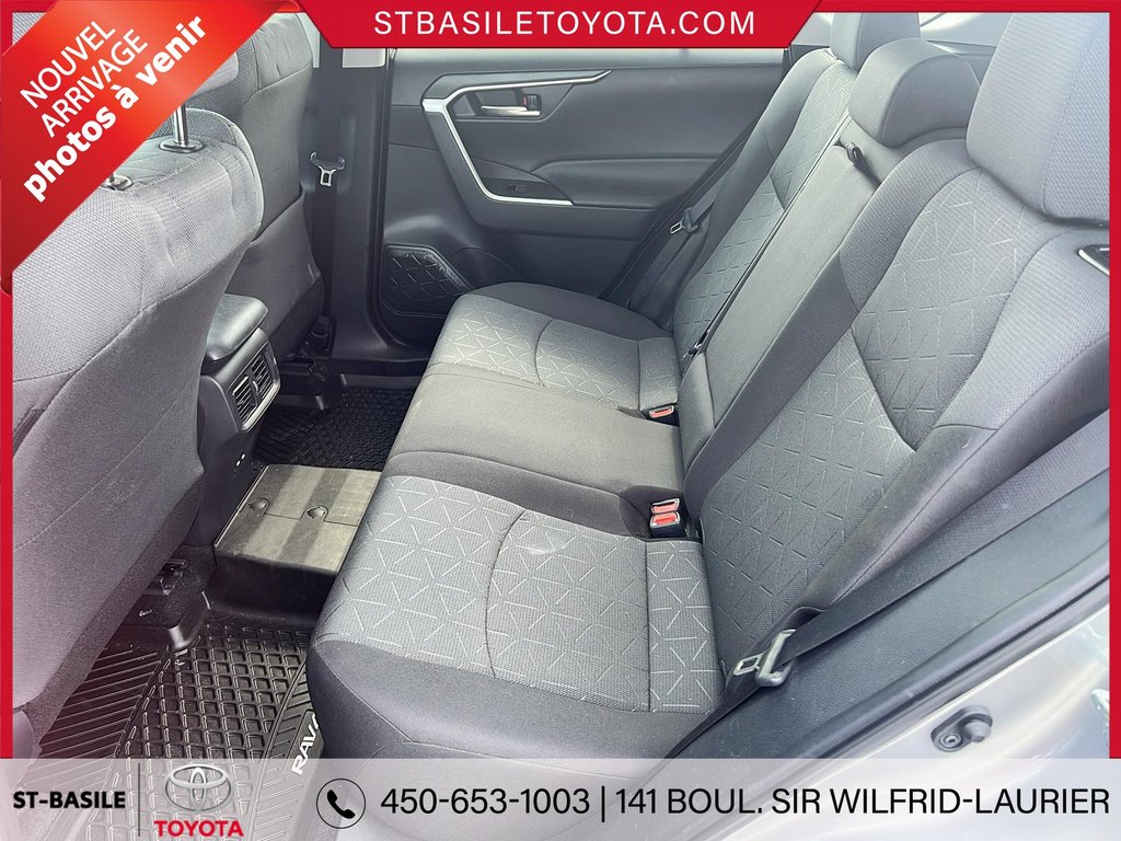 Toyota RAV4 XLE AWD SIÈGES CHAUFFANT TOIT OUVRANT BLUETOOTH 2022 à Saint-Basile-Le-Grand, Québec - 8 - w1024h768px