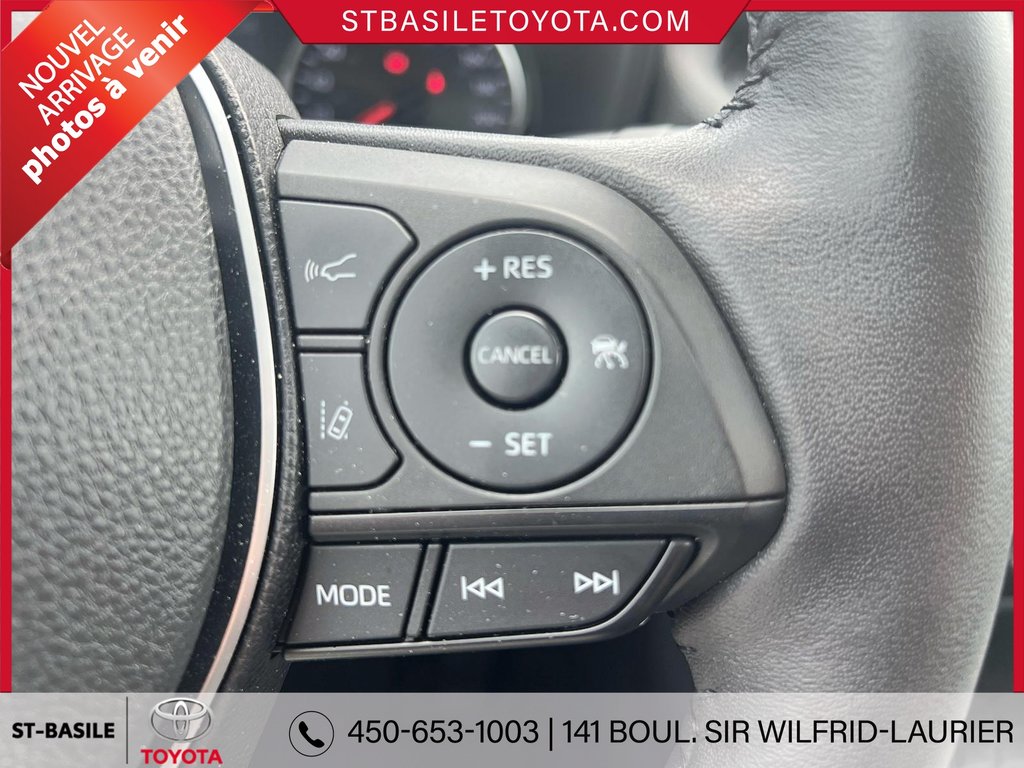 2022 Toyota RAV4 XLE PREMIUM INTÉRIEUR CUIR TOIT OUVRANT in Saint-Basile-Le-Grand, Quebec - 13 - w1024h768px
