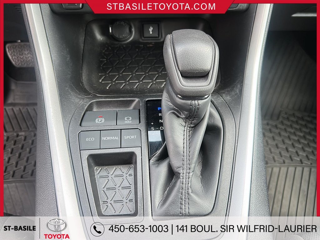 Toyota RAV4 LE FWD SIEGES CHAUFFANT BLUETOOTH 2022 à Saint-Basile-Le-Grand, Québec - 18 - w1024h768px