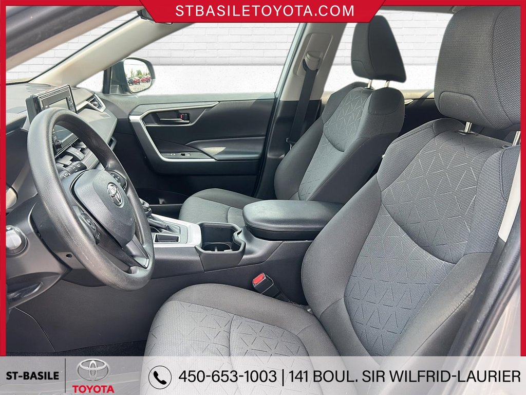 Toyota RAV4 LE FWD SIEGES CHAUFFANT BLUETOOTH 2022 à Saint-Basile-Le-Grand, Québec - 12 - w1024h768px