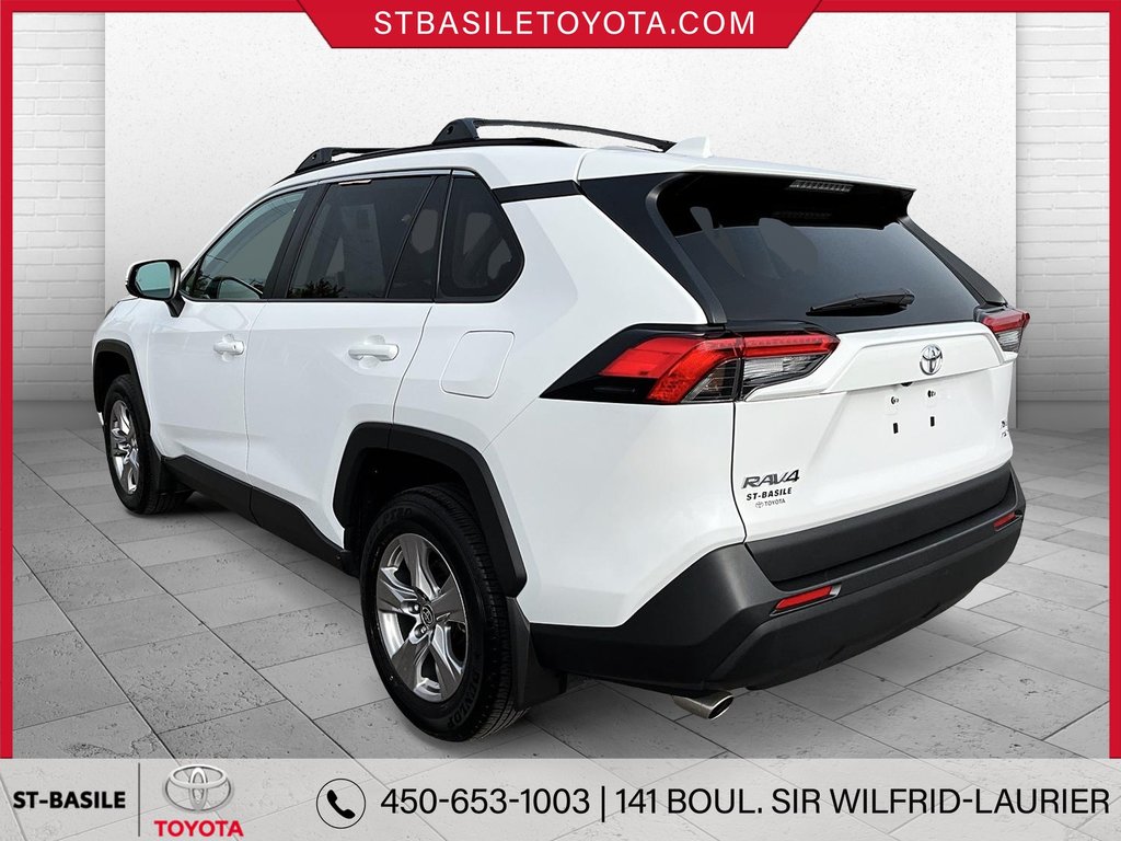 RAV4 XLE AWD MAGS TOIT VOLANT/SIEGES CHAUFFA 2023 à Saint-Basile-Le-Grand, Québec - 9 - w1024h768px