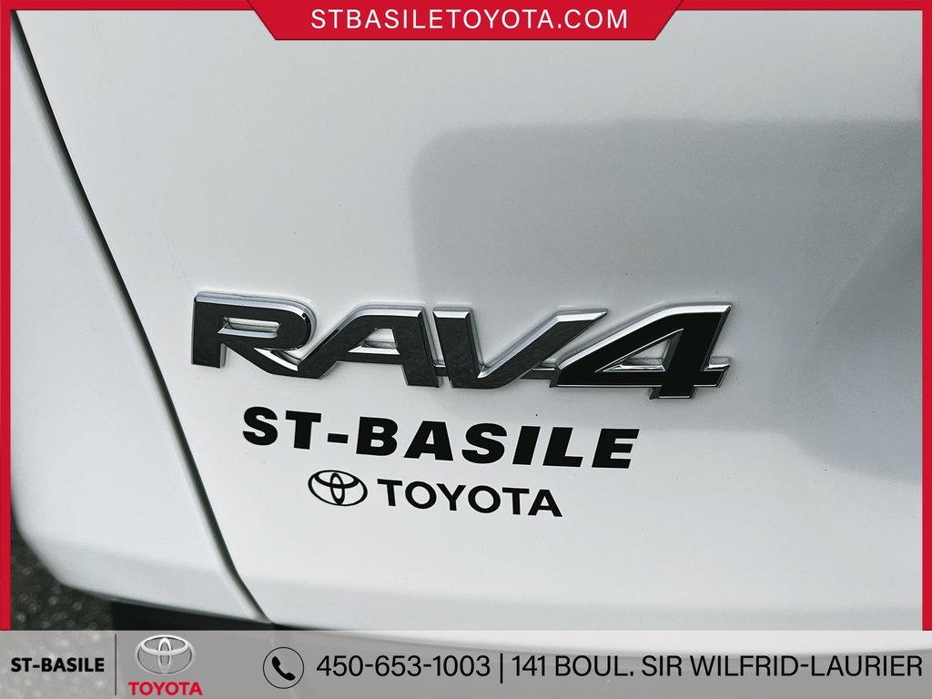 2023  RAV4 XLE AWD MAGS TOIT VOLANT/SIEGES CHAUFFA in Saint-Basile-Le-Grand, Quebec - 7 - w1024h768px