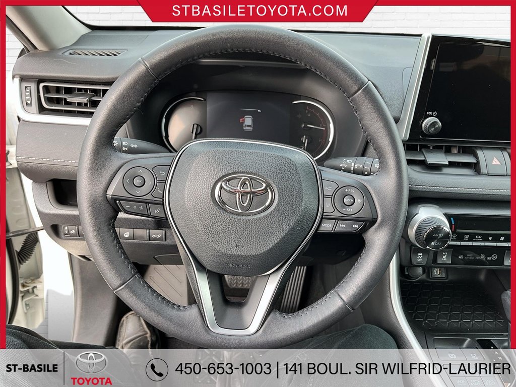 2023  RAV4 XLE AWD MAGS TOIT VOLANT/SIEGES CHAUFFA in Saint-Basile-Le-Grand, Quebec - 20 - w1024h768px