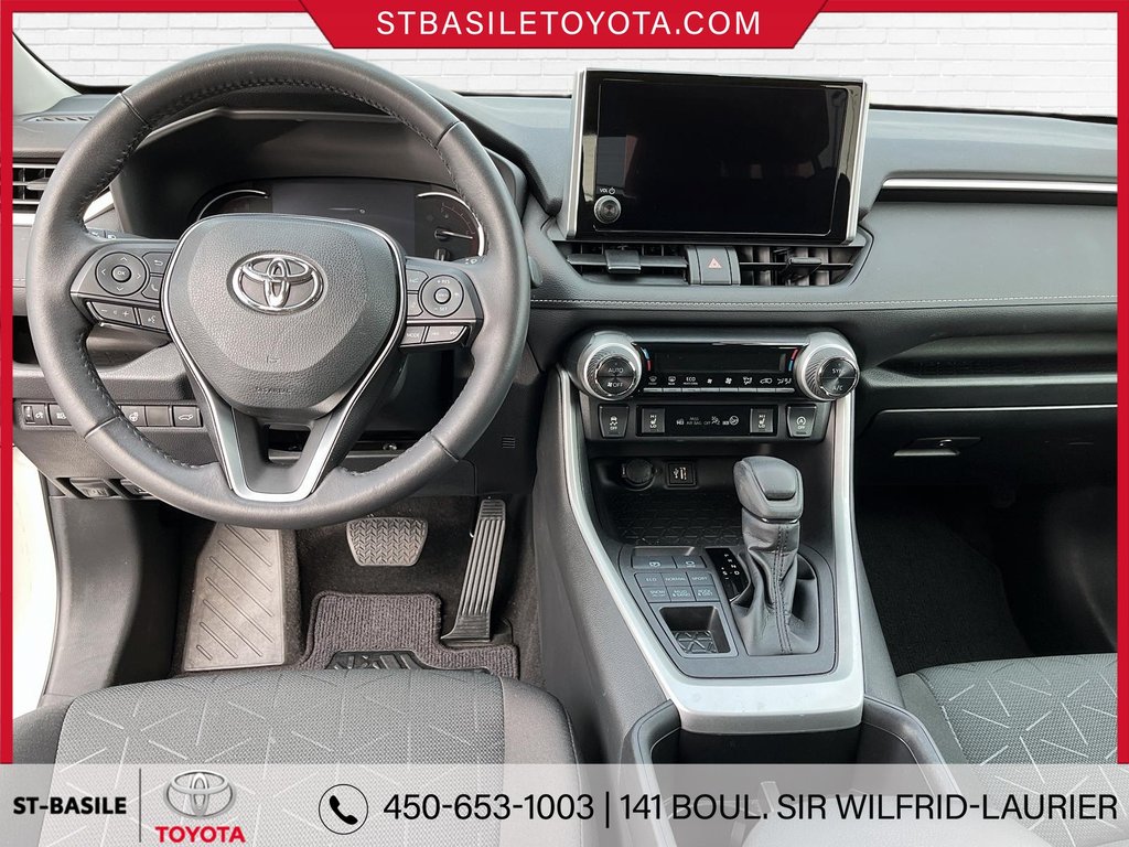 2023  RAV4 XLE AWD MAGS TOIT VOLANT/SIEGES CHAUFFA in Saint-Basile-Le-Grand, Quebec - 17 - w1024h768px