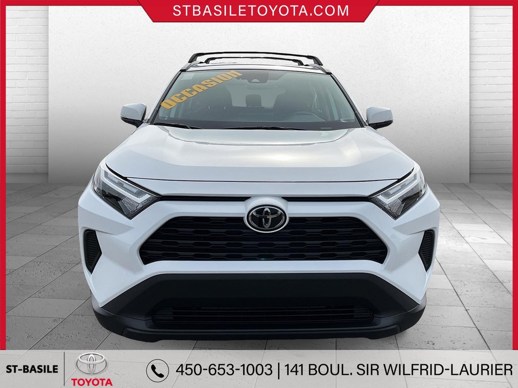 RAV4 XLE AWD MAGS TOIT VOLANT/SIEGES CHAUFFA 2023 à Saint-Basile-Le-Grand, Québec - 2 - w1024h768px