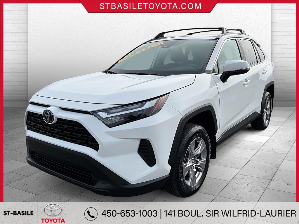 RAV4 XLE AWD MAGS TOIT VOLANT/SIEGES CHAUFFA 2023 à Saint-Basile-Le-Grand, Québec - 1 - w1024h768px