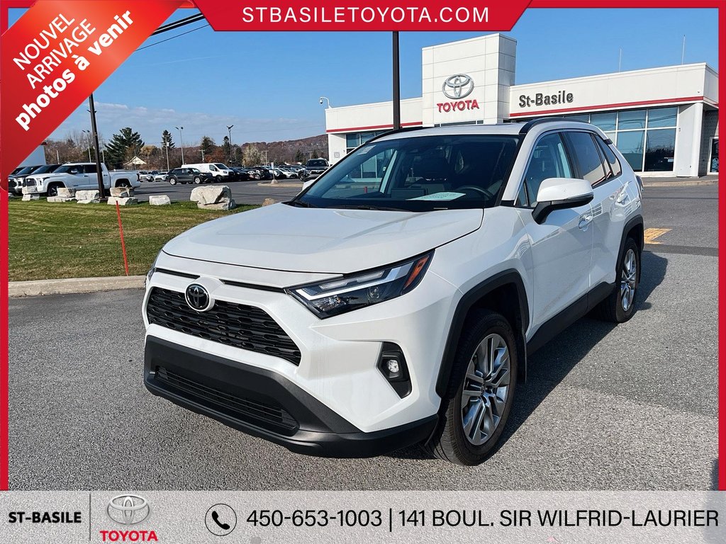 2023  RAV4 XLE PREMIUM  MAGS TOIT VOLANT/SIEGES CHAUFFA in Saint-Basile-Le-Grand, Quebec - 1 - w1024h768px