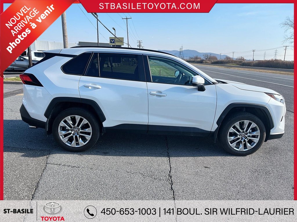 2023  RAV4 XLE PREMIUM  MAGS TOIT VOLANT/SIEGES CHAUFFA in Saint-Basile-Le-Grand, Quebec - 4 - w1024h768px