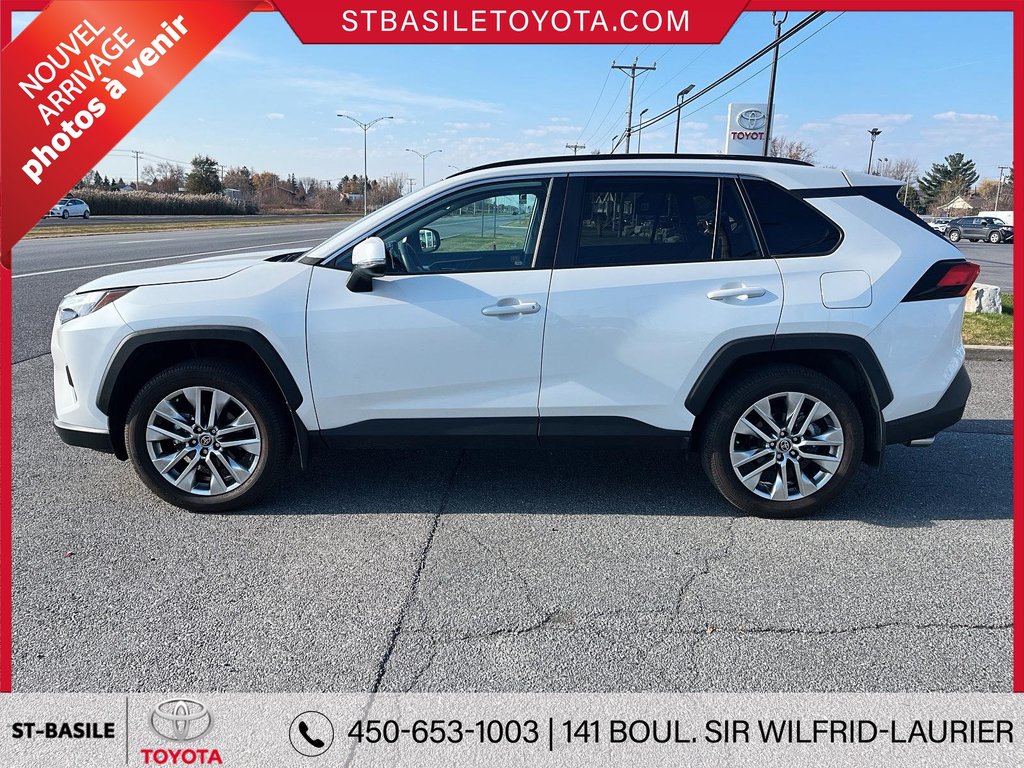 2023  RAV4 XLE PREMIUM  MAGS TOIT VOLANT/SIEGES CHAUFFA in Saint-Basile-Le-Grand, Quebec - 10 - w1024h768px