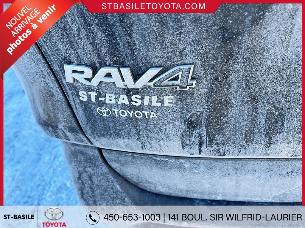 Toyota RAV4 Hybrid LE AWD SIEGES CHAUFFANTS CAMERA DE RECUL 2023 à Saint-Basile-Le-Grand, Québec - 7 - w1024h768px