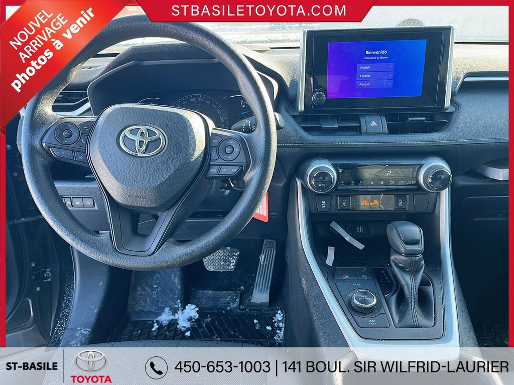 Toyota RAV4 Hybrid LE AWD SIEGES CHAUFFANTS CAMERA DE RECUL 2023 à Saint-Basile-Le-Grand, Québec - 16 - w1024h768px