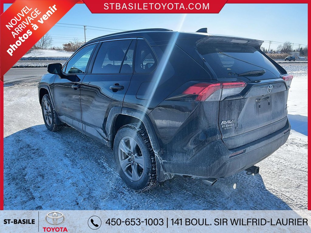 Toyota RAV4 Hybrid LE AWD SIEGES CHAUFFANTS CAMERA DE RECUL 2023 à Saint-Basile-Le-Grand, Québec - 9 - w1024h768px