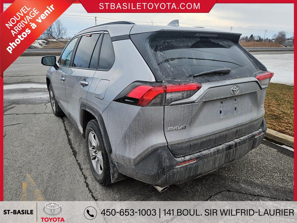 2023 Toyota RAV4 XLE AWD TOIT SIEGES ET VOLANT CHAUFFANT CAMERA in Saint-Basile-Le-Grand, Quebec - 9 - w1024h768px