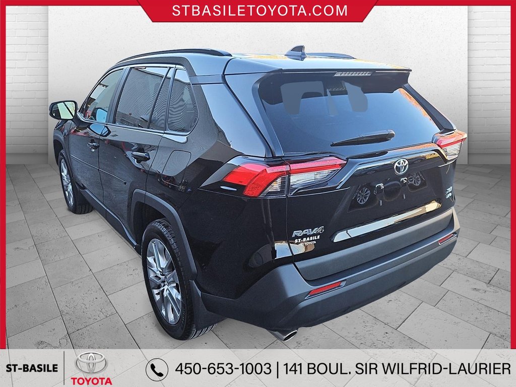 2024  RAV4 XLE PREMIUM  MAGS TOIT VOLANT/SIEGES CHAUFFANTS in Saint-Basile-Le-Grand, Quebec - 9 - w1024h768px