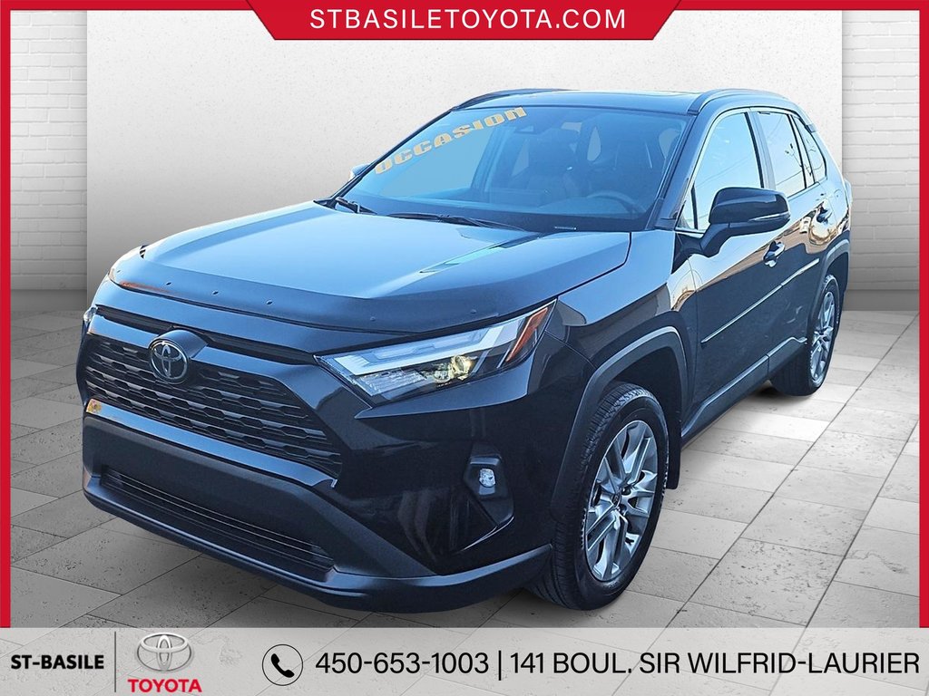 2024  RAV4 XLE PREMIUM  MAGS TOIT VOLANT/SIEGES CHAUFFANTS in Saint-Basile-Le-Grand, Quebec - 1 - w1024h768px