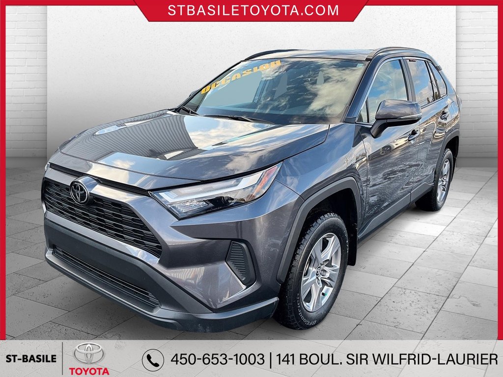 RAV4 XLE AWD MAGS TOIT VOLANT/SIEGES CHAUFFA 2024 à Saint-Basile-Le-Grand, Québec - 1 - w1024h768px