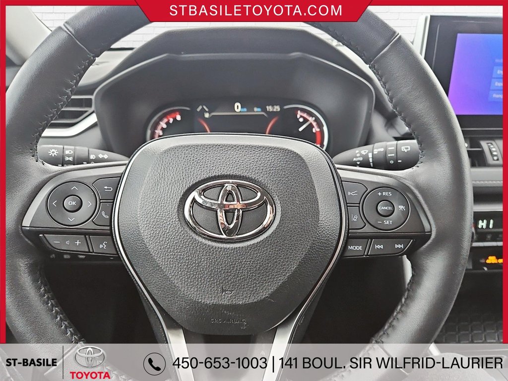 Toyota RAV4 XLE PREMIUM  MAGS TOIT VOLANT/SIEGES CHAUFFANTS 2024 à Saint-Basile-Le-Grand, Québec - 18 - w1024h768px