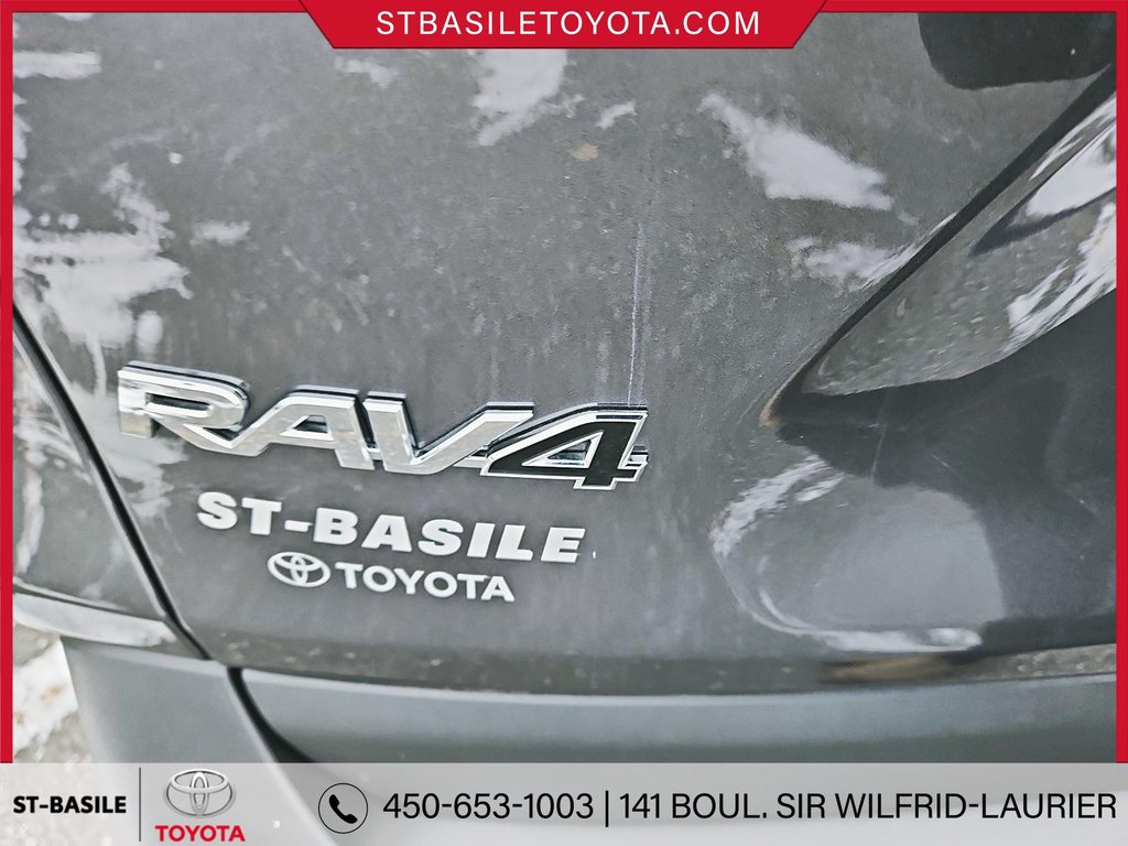 Toyota RAV4 XLE PREMIUM  MAGS TOIT VOLANT/SIEGES CHAUFFANTS 2024 à Saint-Basile-Le-Grand, Québec - 7 - w1024h768px