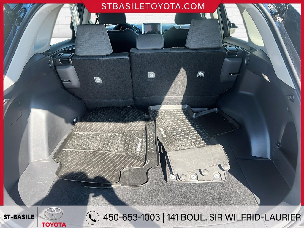 2024 Toyota RAV4 LE AWD SIEGES CHAUFFANTS CAMERA RECUL BLUETOOTH in Saint-Basile-Le-Grand, Quebec - 9 - w1024h768px